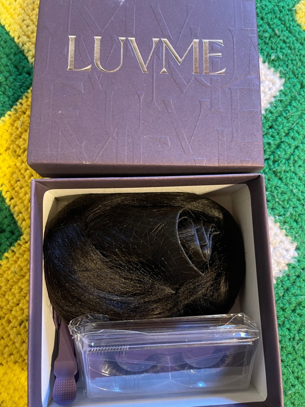 Luvme Black Clip-In Bun Hairpiece for Instant Updos - Picture 5 of 5